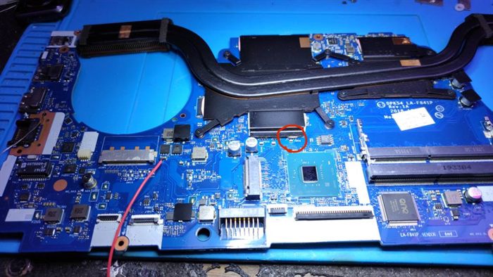 Carte mère de PC portable avec son caloduc